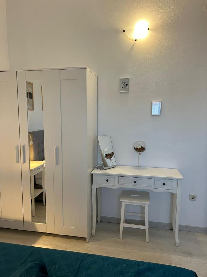 Apartments And Rooms Lorena 236 Rovinj Exteriör bild