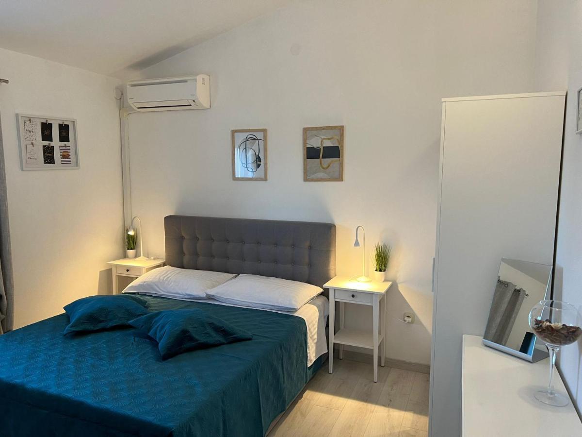 Apartments And Rooms Lorena 236 Rovinj Exteriör bild