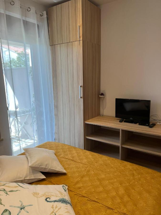 Apartments And Rooms Lorena 236 Rovinj Exteriör bild