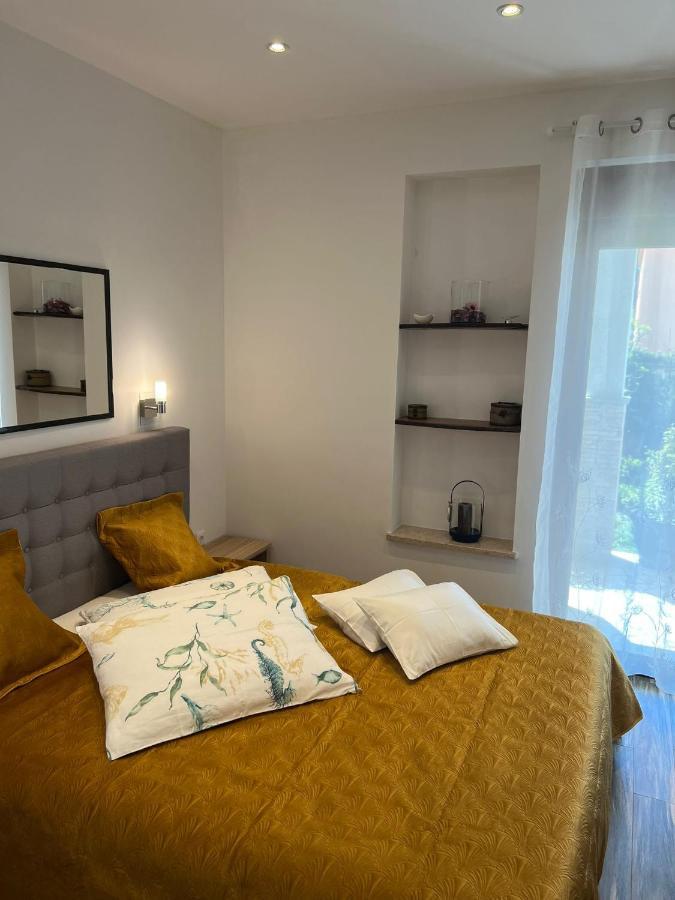 Apartments And Rooms Lorena 236 Rovinj Exteriör bild
