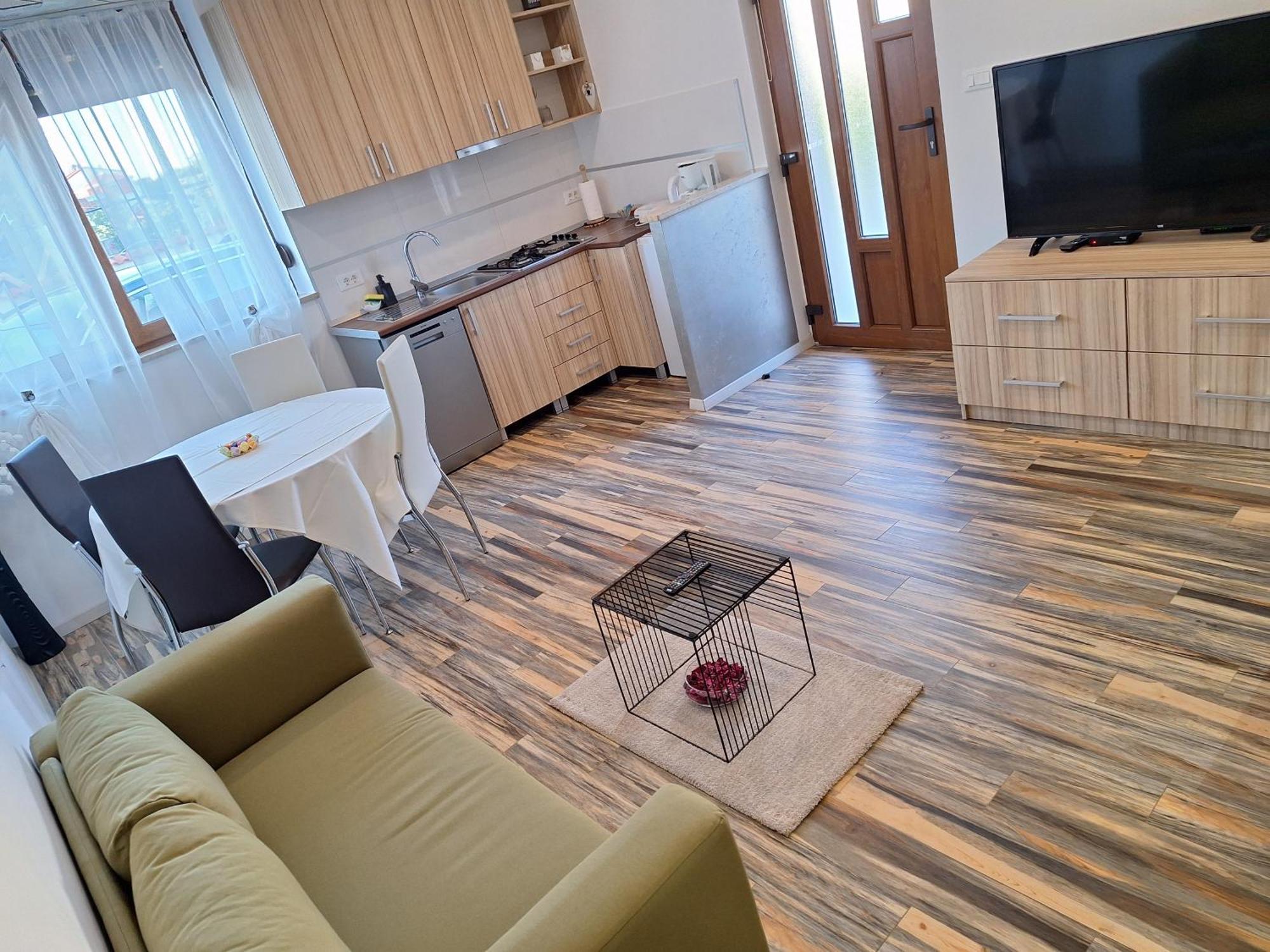 Apartments And Rooms Lorena 236 Rovinj Exteriör bild