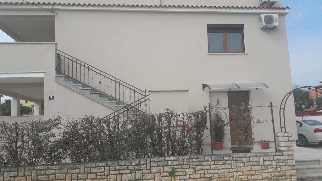 Apartments And Rooms Lorena 236 Rovinj Exteriör bild