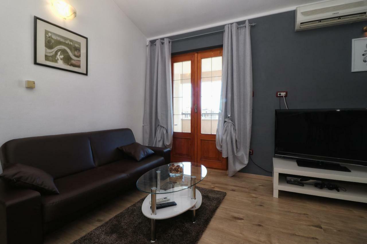 Apartments And Rooms Lorena 236 Rovinj Exteriör bild